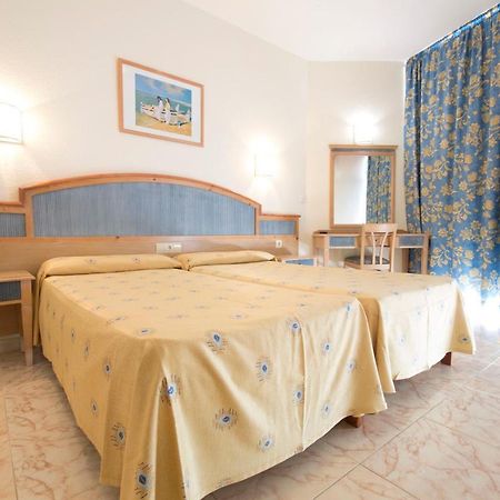 Azuline Hoteles Mar Amantis & II Sant Antoni de Portmany Dış mekan fotoğraf