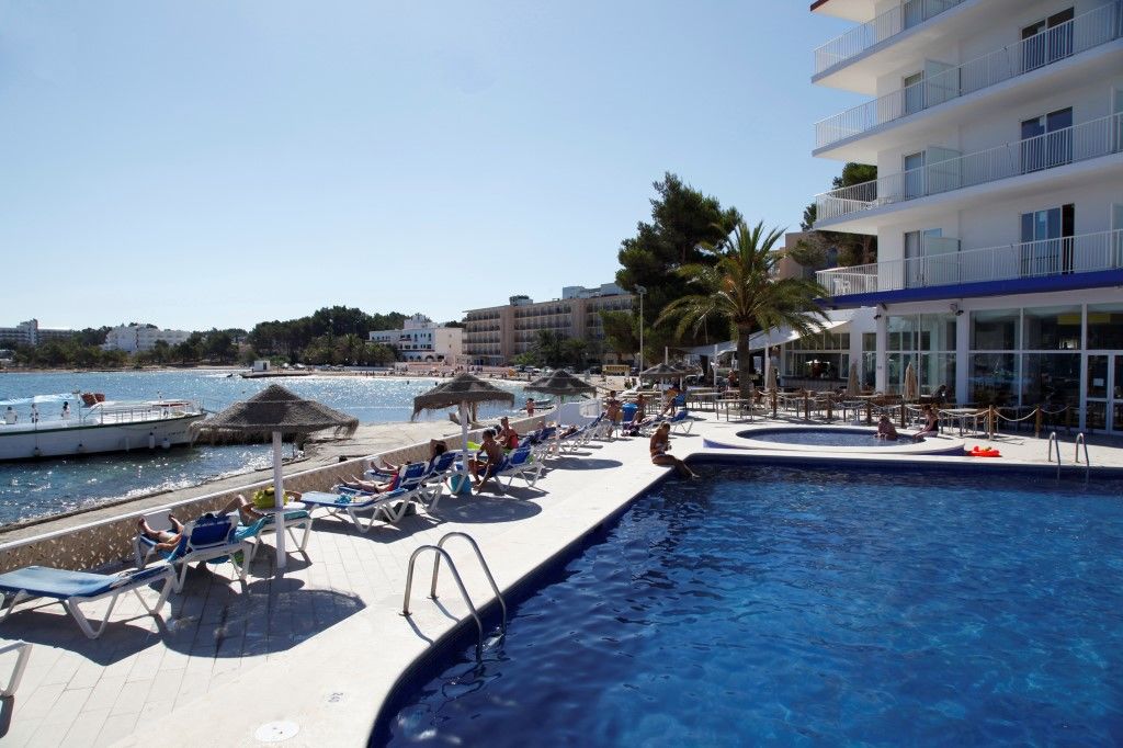 Azuline Hoteles Mar Amantis & II Sant Antoni de Portmany Dış mekan fotoğraf