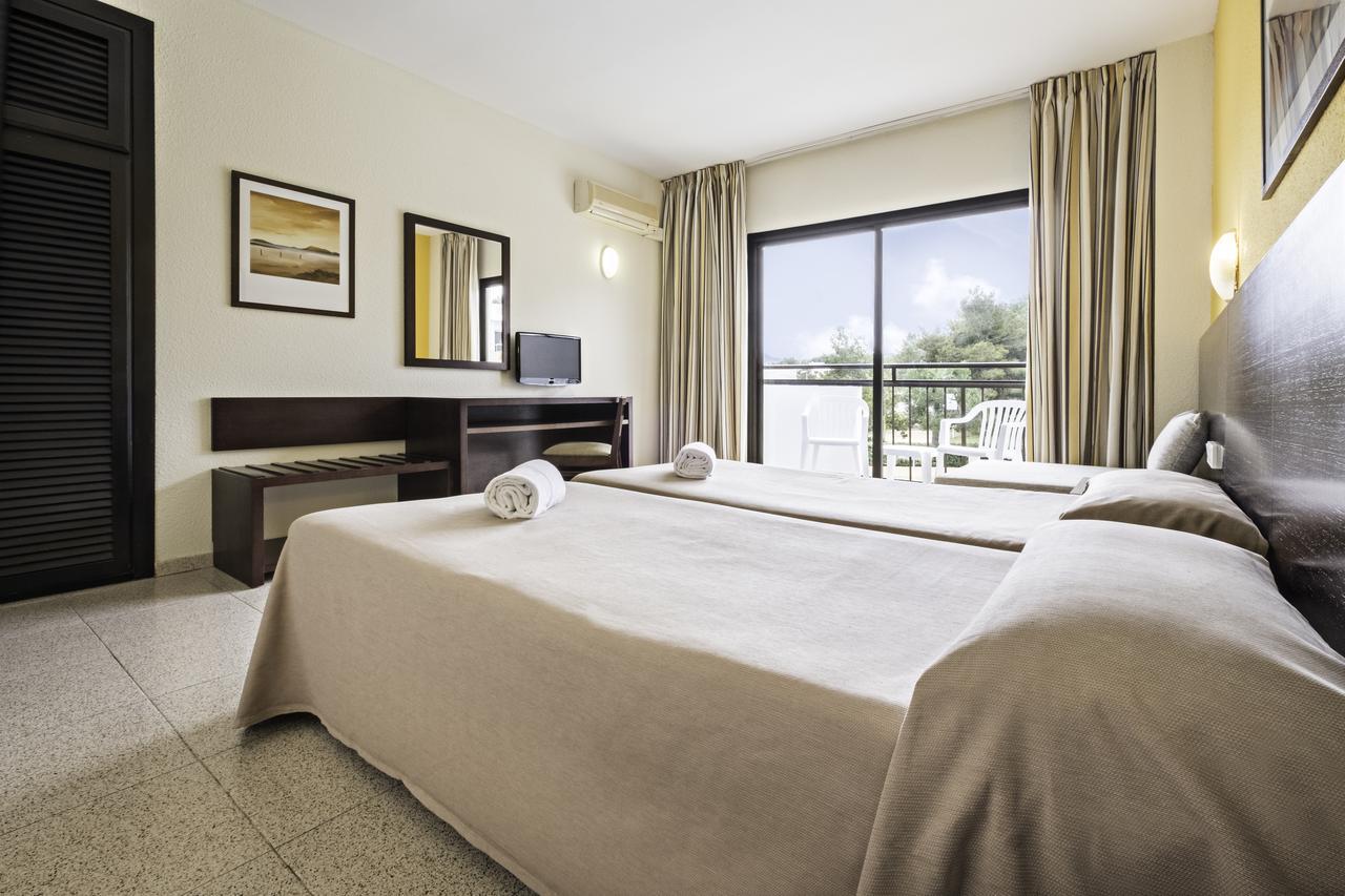 Azuline Hoteles Mar Amantis & II Sant Antoni de Portmany Dış mekan fotoğraf